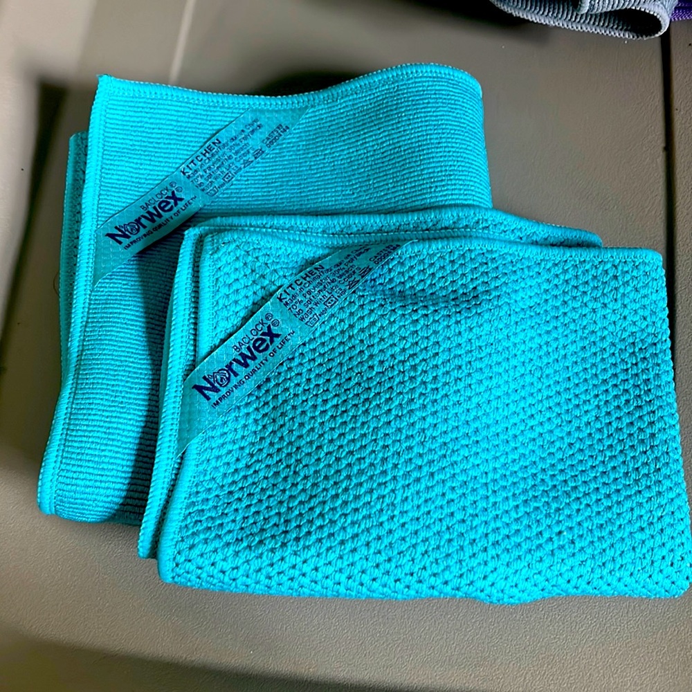 Norwex kitchen towel and cloth set